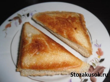 Горячий простой бутерброд